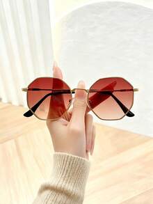 1 副男女通用经典几何时尚眼镜，适合旅行、度假、休闲活动、街头摄影、返校、日常佩戴 - 彩色 - 查看 4