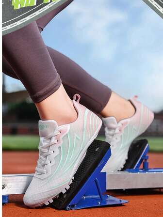 25 piezas Zapatillas deportivas para mujer, Zapatillas de atletismo para mujer, Calzado deportivo de tela de estilo de cordones de baja altura, Picos profesionales de atletismo, Picos de distancia corta, Mejora del agarre antideslizante, Transpirable y ligero, Adecuado para competencia de pista sintética y entrenamiento de salto de longitud, Picos desmontables, Versátil para competencia deportiva