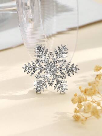 1pc Fashionable European & American Hollow Rhinestone Snowflake Brooch Pin, Luxury Unisex Accessory
