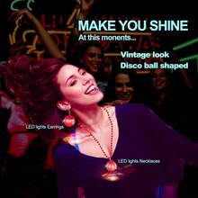 LED Disco Ball Earrings And Necklaces 2 Pcs 70s 80s Light Up Disco Ball Set For Disco Party Favors Dance Accessories Women Halloween Costume - 紅色 - 查看 7