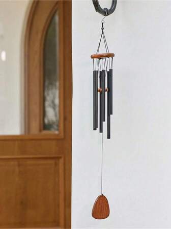 1 Stück klassischer schwarzer Aluminium-Windspiel-Anhänger, mit 6 Metallröhren. Perfekt für Terrasse, Balkon, Eingang und Gartendekoration. Kann als Geschenk zu Jahrestagen, Geburtstagen, Thanksgiving, Muttertag, Neujahr, Weihnachten oder Sommerdekoration verschenkt werden.