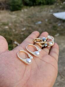 2 Stücke modische Perlen-eingelegt Kupferlegierung Material hochwertige Gestaltung einzigartige neue Damen Ohrringe, geeignet für täglichen Gebrauch und als Geschenk