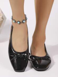 The Latest Girl's Flat Round-Toe Bow Shoes In Fashionable And Comfortable Slip-On Shoes. They Are Suitable For College, School, Casual Wear, Parties And Dances. These Shoes Feature A Multi-Color Design And A Flat Sole.