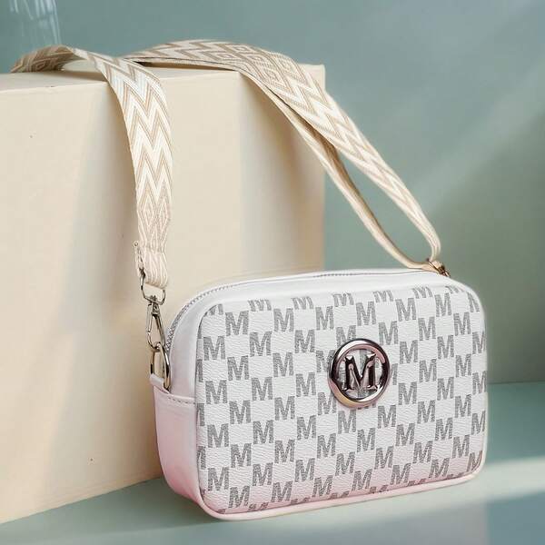Adjustable Strap Crossbody Bag With M Logo - Synthetic Leather Zipper Closure Shoulder Bag, Suitable For Daily Commute And Casual Outings, Light Brown/White/Black, Fashion Accessory, Durable Structure, Stylish Handbag, Elegant Women's Casual Shoulder Bag, Essential For Going Out, Work, Shopping, Christmas Gift, Travel Storage, Great Gift