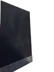 Cuña con mango tipo "C" diseñada para trabajos de ajuste, separación o alineación de piezas. Fabricada con materiales resistentes que ofrecen durabilidad y firmeza en cada uso. Su mango ergonómico permite un manejo cómodo y preciso, ideal para labores en taller, carpintería, mecánica o construcción. Herramienta práctica y versátil, facilita el posicionamiento o aflojado de componentes sin dañar las superficies de trabajo. - Negro - Ver 3