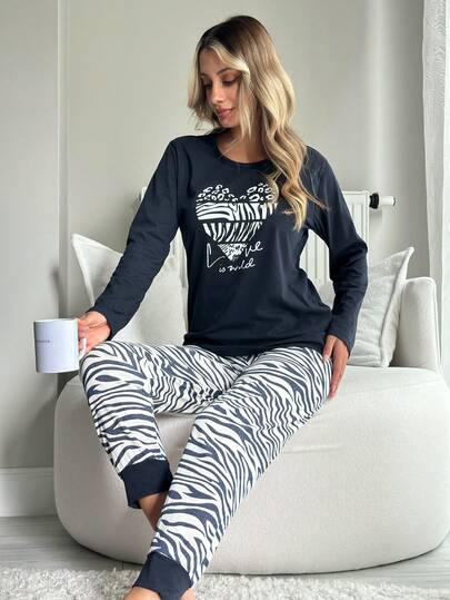 Set pigiama con top a maniche lunghe con stampa a cuori e pantaloni con motivo zebrato