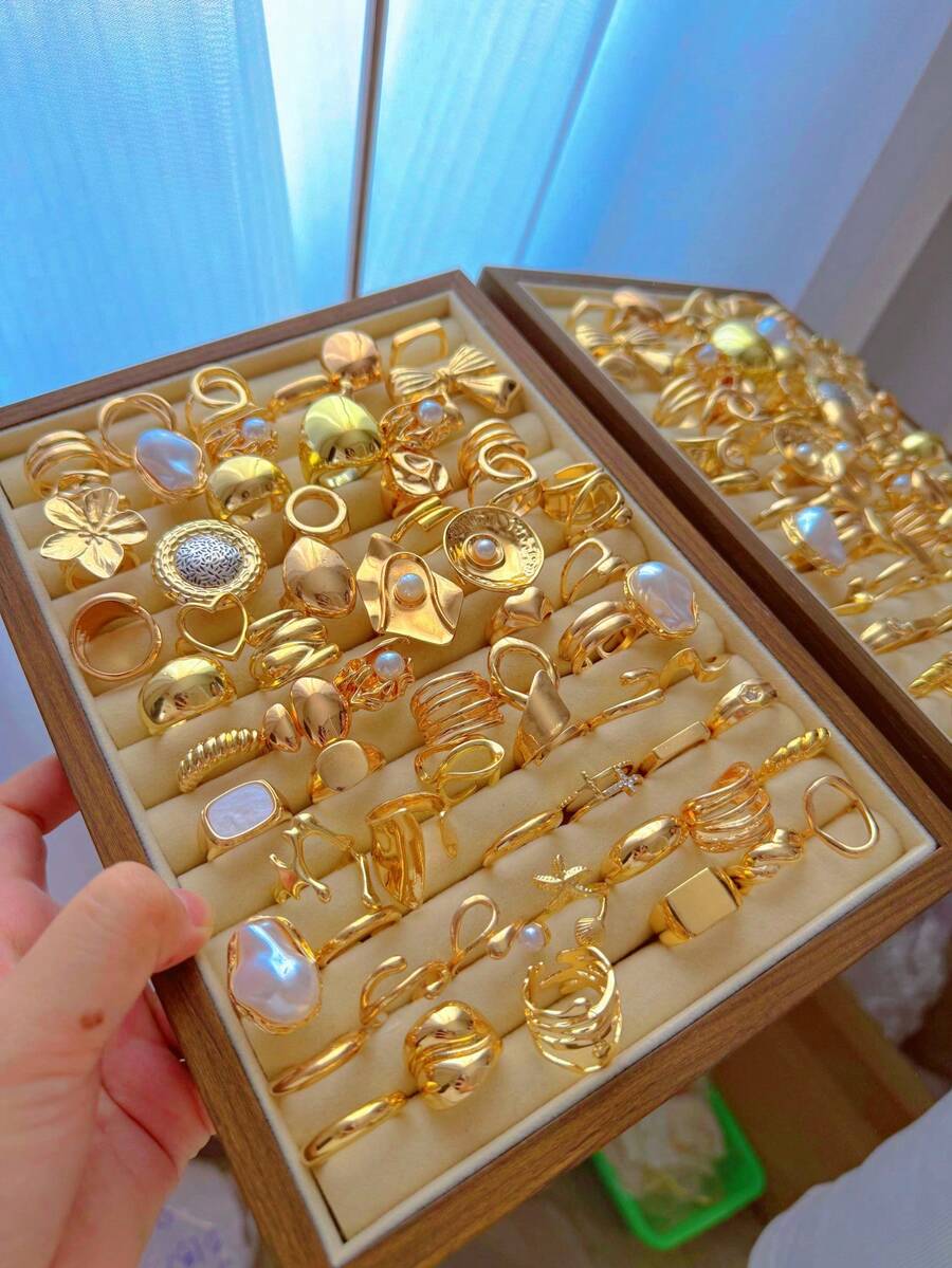 Vintage Elegant Fashion Multi-Element Autumn/Winter Retro Coin Style Random 3pcs Asymmetrical Geometric Line Wrapped Heart Butterfly Snake Flower Bow Hammered Round Adjustable Rings Set, Y2K Luxury Feel Layered Rings Suitable For Women Couples, Ideal For Holiday, Wedding, Party, Daily Matching, Halloween, Christmas, New Year Gifts (Random Delivery)