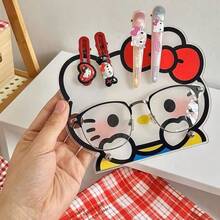 Boîte de rangement pour lunettes Sanrio hello kitty - Décoration de bureau avec nœud rouge, support d'affichage de lunettes, support pour pinces à cheveux - Cadeau pour filles, adolescentes, rentrée scolaire - Décoration pour la maison, le bureau, le dortoir, articles de papeterie et acceschats Hello Kitty, design mignon, surface lisse pour organisateur de rangement, essentiels de voyage, rentrée scolaire, stockage de dortoir, décoration d'automne