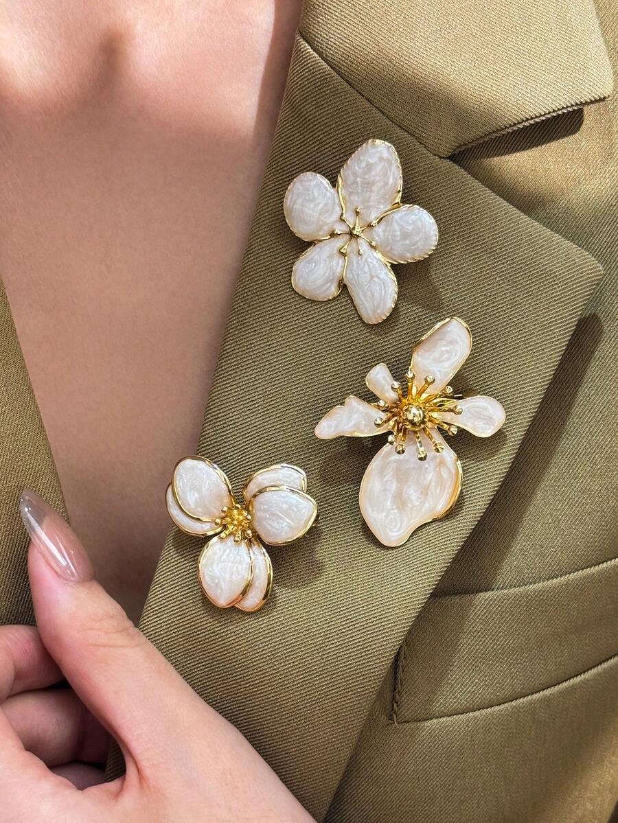Set de 3 piezas/1 pieza de broche de metal con textura de esmalte floral y moneda vintage clásica, en color blanco y dorado, accesorio elegante y versátil para uso diario, trabajo, fiesta y vacaciones para mujeres - Frangipani grande - Ver 1