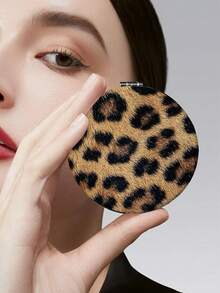 1 Stück doppelseitiger Make-up Spiegel, neuer Bestseller im INS-Stil, kreativer Samt-Patchwork-Leopard-Zebra-Leder tragbarer doppelseitiger runder Spiegel, Handspiegeln, Taschenspiegel, Schminkspiegel, kleiner Spiegel, Wohndekoration für Wohnzimmer, Schlafzimmer, Badezimmer, Reisezubehör, Hochzeit, Party, Geburtstag, Geschenk für Männer, Mütter, Väter, beste Freunde, Lehrer, Neujahr, Accessoire, lustiges Geschenk, um Ihre Make-up Momente aufzuhellen, günstig, Strumpfstopfer, Make-up, Make-up Utensilien, günstige Sachen, Geschenke, Geschenke für Frauen, Weihnachtsgeschenke