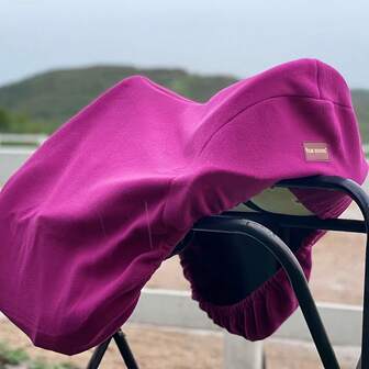 Standard Size Fleece Horse Saddle Cover, Soft Fabric, Effectively Protects Rider's Saddle, Dust And Friction Prevention. Dressage Size Fleece Horse Saddle Cover, Soft Fabric, Effectively Protects Rider's Saddle, Dust And Friction Prevention.