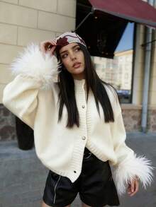 Noël, Nouvel An, Femmes Mode Décontractée Top Cardigan à Col Rond avec Boutons Métalliques, Manchettes Rouges Fourrées, Fête, Saint-Valentin, Noël