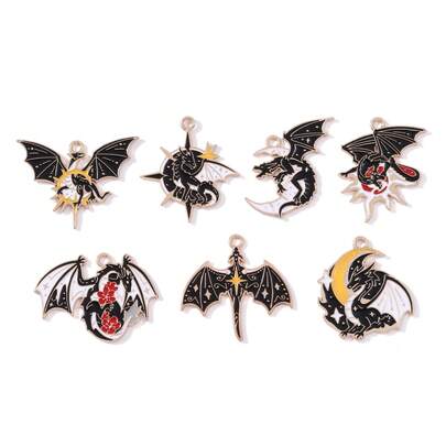 5 قطع من قلادة أو سلسلة مفاتيح أو تعليقة حقيبة أو قلادة أو إكسسوار ملابس بشكل تنين داكن مصنوعة من سبيكة الزنك للصناعات اليدوية