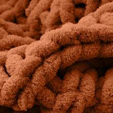 Battilo Beige Chunky Knit Throw Blanket, Soft And Thick Chenille Throw Blanket, 50x60 Handmade Knit Crochet Blanket, Cozy Knot Knitted Throw Blankets Couch Home Decor, Taupe - 焦糖 - 查看 3