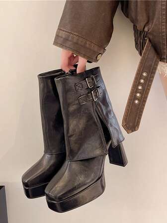 2025 Otoño/Invierno Nuevo Estilo Occidental Botas de Tobillo para Mujer con Tacón Súper Alto y Punta Cuadrada, Suela Gruesa de 10 cm, Ajuste Delgado con Cremallera Lateral, Botas de Cuero Patentado de Moda para Uso Diario, Aumento de Estatura para Actuaciones en Escenario, Elegante Estilo Francés Chic y Sexy, Adecuado para Usar con Medias y Abrigos