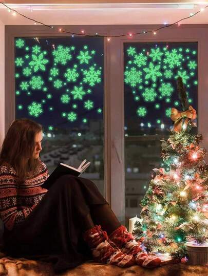 64/128 szt. świecących w ciemności naklejek na okna w kształcie płatków śniegu, naklejki na okna w kształcie płatków śniegu, naklejki nieprzylepne, naklejki statyczne, naklejki świąteczne do dekoracji świątecznych