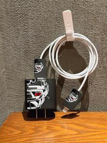 4 件黑色时尚跑车充电适配器盖、数据线整理器套装 - 20W/18W 充电器适配器、适配器头盖，兼容 11/12/13/14/15/16/13 Pro Max/16 Pro Max/17 Pro Max - 黑色 - 查看 4