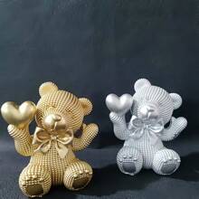 1 pezzo Adorabile statua di orso a pois, che tiene un cuore e con accenti colorati, regalo ideale per matrimonio/San Valentino, adatto per decorazione del soggiorno, libreria, ufficio, decorazione domestica a tema orso, elegante decorazione per le feste, disponibile in 3 colori