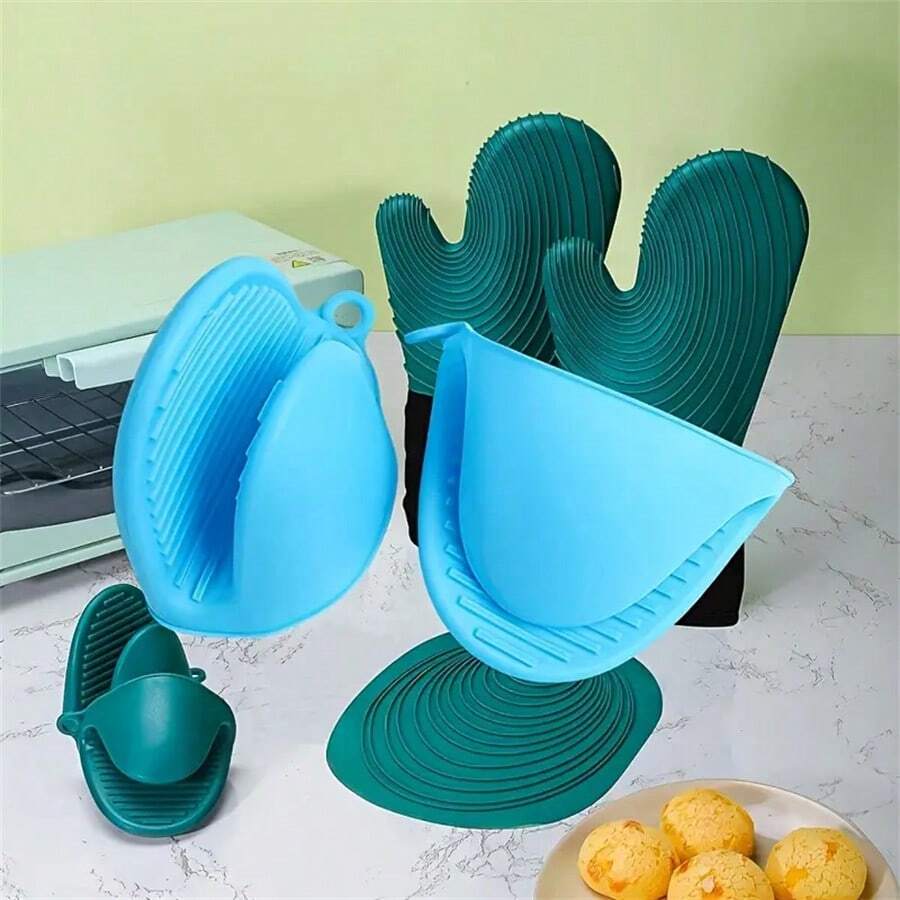 1 Pair Silicone Non-Slip Pot Holders, Suitable For Kitchen Utensils, Fits Both Hands. Available In Multiple Colors, Especially The Green Non-Slip Design, Perfect For 11 Holiday Occasions