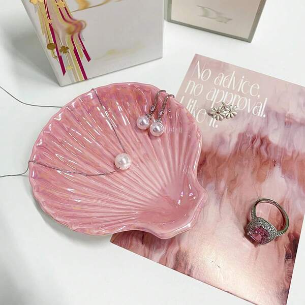 صينية مجوهرات دائرية من البورسلين الأبيض، صينية مجوهرات بتصميم شكل صدفة مبتكر، مصممة خصيصًا للأمهات والعشاق والأصدقاء والأخوات، يمكن استخدامها لتخزين أشياء صغيرة مثل الخواتم والأقراط والقلائد والمفاتيح، مع لمعان نمط رائع على السطح