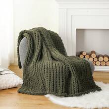 Battilo Beige Chunky Knit Throw Blanket, Soft And Thick Chenille Throw Blanket, 50x60 Handmade Knit Crochet Blanket, Cozy Knot Knitted Throw Blankets Couch Home Decor, Taupe - 橄欖綠 - 查看 2