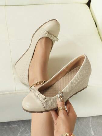 Kadın Modası Kama Topuklu Yumuşak Rahat Sivri Burunlu Yüksek Topuklu Ayakkabılar