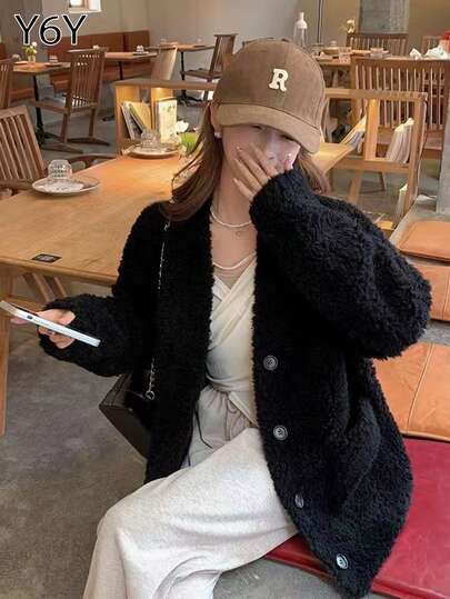  [Y6Y] 女士高品质黑色仿毛皮内衬外套，纽扣前襟，休闲百搭，适合秋冬季穿着。