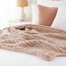 Battilo Beige Chunky Knit Throw Blanket, Soft And Thick Chenille Throw Blanket, 50x60 Handmade Knit Crochet Blanket, Cozy Knot Knitted Throw Blankets Couch Home Decor, Taupe - 粉色 - 查看 6