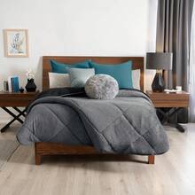 Cobertor grueso invernal matrimonial Vianney liso y estampado, reverso borrega premium, ideal para invierno, extra suave y térmico, diseño elegante y colores variados, perfecto para regalo, mantiene el calor en noches frías, fácil de lavar y resistente. - Negro - Ver 4