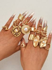 Vintage Elegant Fashion Multi-Element Autumn/Winter Retro Coin Style Random 3pcs Asymmetrical Geometric Line Wrapped Heart Butterfly Snake Flower Bow Hammered Round Adjustable Rings Set, Y2K Luxury Feel Layered Rings Suitable For Women Couples, Ideal For Holiday, Wedding, Party, Daily Matching, Halloween, Christmas, New Year Gifts (Random Delivery)