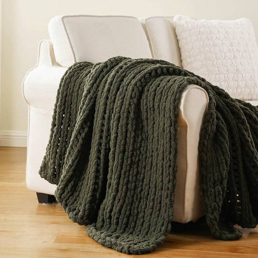 Battilo Beige Chunky Knit Throw Blanket, Soft And Thick Chenille Throw Blanket, 50x60 Handmade Knit Crochet Blanket, Cozy Knot Knitted Throw Blankets Couch Home Decor, Taupe - 橄欖綠 - 查看 1