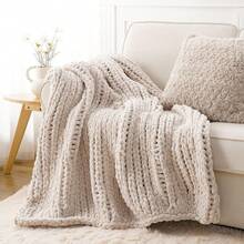 Battilo Beige Chunky Knit Throw Blanket, Soft And Thick Chenille Throw Blanket, 50x60 Handmade Knit Crochet Blanket, Cozy Knot Knitted Throw Blankets Couch Home Decor, Taupe - 灰褐色 - 查看 2