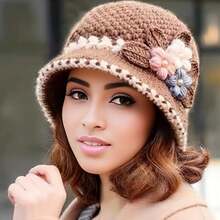 Small Flower Decorative Warm Woolen Hat Winter Pure Handmade Ladies Hat Suitable For Autumn And Winter Outing