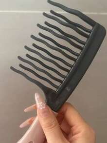 1 Peine de doble diente ancho, perfecto para cabello largo y rizado y para dar volumen - Peine elegante de color negro y azul claro con mango de ABS, ideal para el manejo del frizz y el masaje en casa, regalo ideal para amigos, cuidado del cabello con estilo | Peine elegante | Mango de ABS - Multicolor - Ver 11