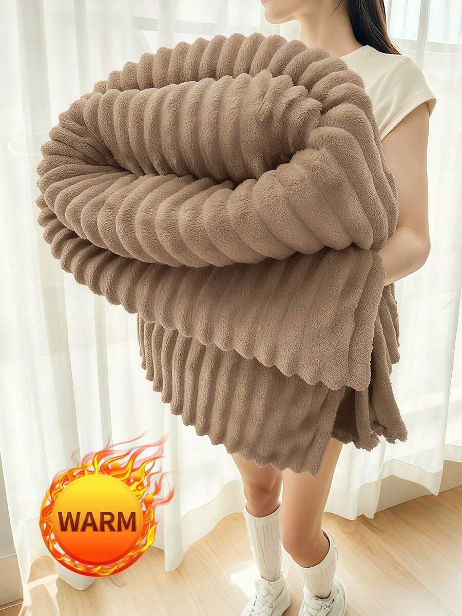 1pc Solid Color Blanket, Lightweight Bedding, Cozy Blanket, Dorm Bedding, No Shedding And Easy Care, Soft & Fuzzy Blanket, Simple Style Home Textile, Living Room, Decorative Blanket For Bed, Couch, Sofa, Back To School, All Seasons, Machine Washable