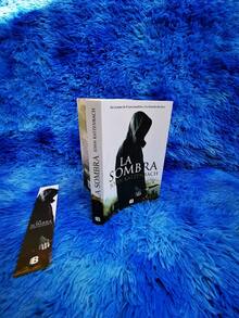 La Sombra John novela edición especial suspenso drama literatura actual autores reconocidos trama intensa colección recomendada adultos jóvenes lectura premium - Libro único - Ver 3