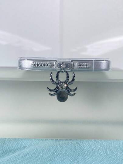 1 pieza Accesorio de araña de Halloween con colgante de piedras de rhinestone, compatible con puerto de carga de , puerto de carga tipo C, puerto de datos, tapón antipolvo compatible con iPhone5-17, Mi, Oppo, Vivo, auriculares