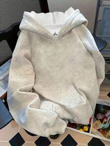 Una sudadera de manga larga de 260g de poliéster 100%, sudadera con estampado de la bandera de EE. UU. para mujeres - suéter de forro polar acogedor con cordón, mangas largas y bolsillo canguro, perfecta para otoño e invierno, sudadera de uso casual | Sudadera con capucha | Sudadera de Felpa - Gris - Ver 2