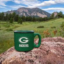 Rico Industries  Football Green Bay  Speckle - Taza de fogata grabada con láser de 12 onzas - Color del equipo - Ver 6
