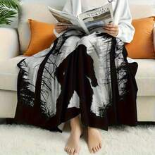 Deep Forest Theme, Bigfoot And Forest, Elk, Bear Patterns,Super Soft Flannel Printed  Blanket,As Birthday Gifts, Family, Wedding, Souvenir Blankets, Polyester Blankets Suitable For All Seasons, Washable, Machine Washable, Lightweight, Breathable, Comfortable, Warm, Unique, 280gsm For Him, Her Personalized Ideal Gifts For Her, Him, Family, Boyfriend, Girlfriend, Father, Family, Mother, Lover, Daughter, Son, Grandfather, Grandmother, Friend, Classmate, Pet.    Perfect Nap, Camping, Travel, Home, Daily Life, Office Decoration, Birthday, Anniversary, Valentine's Day, Thanksgiving, Christmas, Halloween, Mother's Day, Father's Day, Wedding, New Year Gifts ,Sofa,Bed,Car,Bedroom,Living Room,Office,  Outdoor Camping, Beach,Wall Decoration - 多色9 - 查看 5