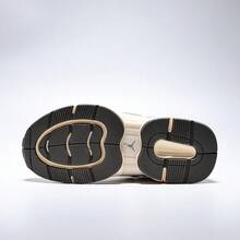 Jordan 青少年 FLY (GS)跑步鞋低筒IB8886-141 - 米色 - 查看 3