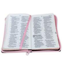 Biblia Para Mujer Compacta Con Cierre RV1960: Imit. Piel Rosa Floral Y Marron Con Indice - Single Book - View 3