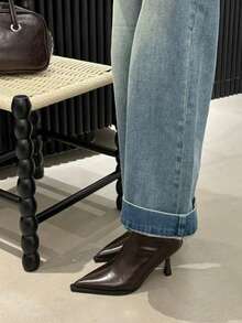 2025 High Heel spitz zulaufende Braune Veloursleder Slim Ankle Boots, Damenschuhe 2025 Neue Herbst/Winter Saison Französischer Stil Fleece Stiefeletten, Elegant