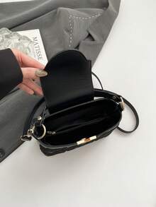 Fashion Mini Solid Colour Simple Hardware Lock Buckle Decoration PU Waterproof Fabric Multifunctional Handbag, Suitable For Shopping, Carrying Bags, Shopping, Young Women, College Students, Newcomers To The Workplace, White-Collar. Perfect For Office, College, Work, Business, Commuting, Outdoor Activities, Travelling And Excursions.