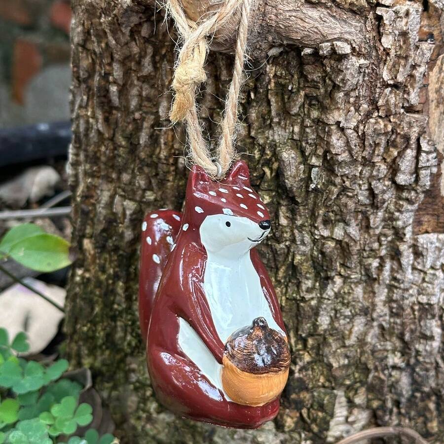 1pc Resin Crafted Squirrel Figurine Desk Decor, Indoor Art Ornament, Christmas Home Decor