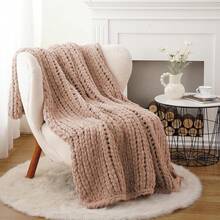 Battilo Beige Chunky Knit Throw Blanket, Soft And Thick Chenille Throw Blanket, 50x60 Handmade Knit Crochet Blanket, Cozy Knot Knitted Throw Blankets Couch Home Decor, Taupe - 粉色 - 查看 3