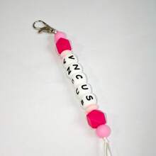 1 pieza Llavero personalizado de bola de silicona redonda, letras inglesas personalizadas, llavero con nombre, accesorios para bolsos, regalos para familiares y amigos, accesorios de vestir, elegante otoño, novio, novia, familia, amigos, baratijas - llavero de cuentas de madera - Ver 59