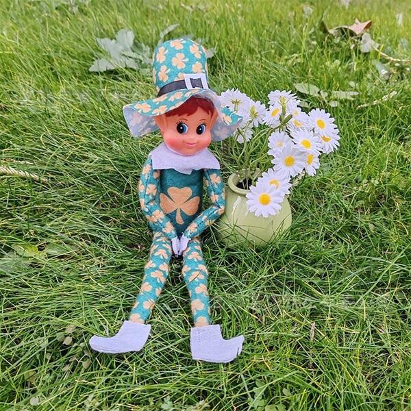 Lindo elfo navideño niño/niña, elfo de hoja verde de la suerte niño/niña, adecuado como regalo navideño para familiares y amigos.