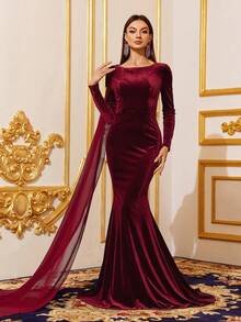Faeriesty Đầm nhung dài tay cổ tròn thanh lịch - Dáng đuôi cá ôm sát, vai đính ngọc trai đen, kết hợp với khăn choàng chiffon mềm mại - Hoàn hảo cho tiệc cưới, dạ hội, sự kiện thảm đỏ và tiệc lễ hội, trang phục Giáng sinh. - Màu Đỏ Sâu - Xem 4