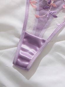 2 件女士薰衣草刺绣花卉吊带性感日常内衣套装，透明刺绣花卉短款上衣和丁字裤，可爱俏皮的文胸